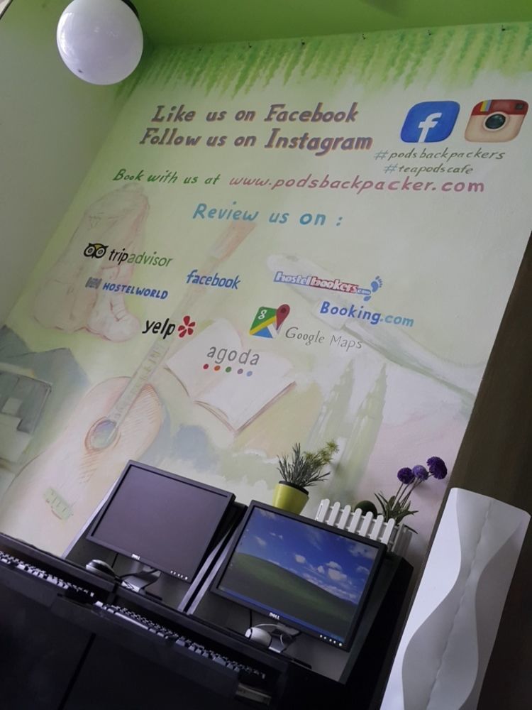 Pods The Backpackers Home & Cafe, Kuala Lumpur Exterior photo