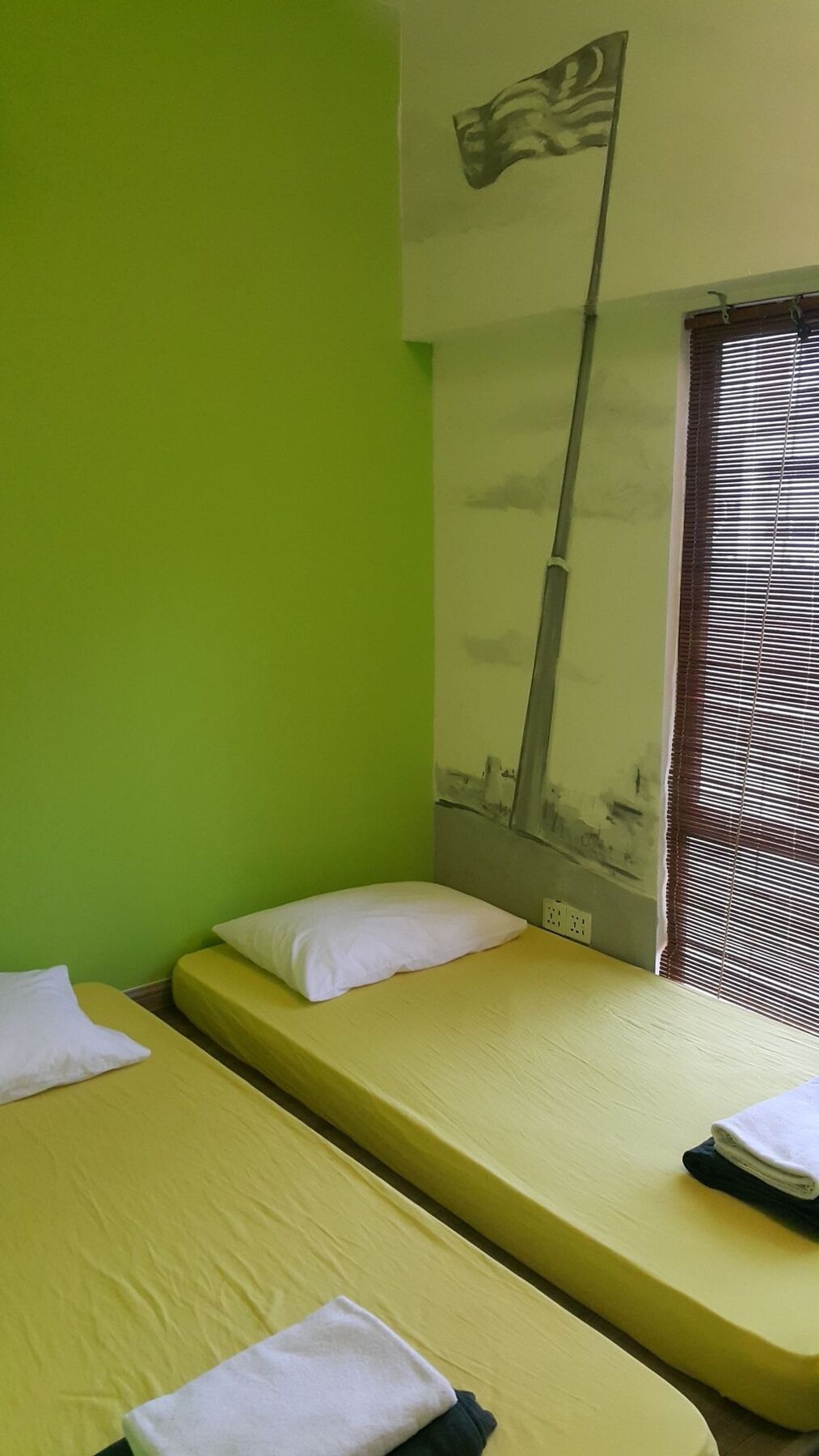Pods The Backpackers Home & Cafe, Kuala Lumpur Exterior photo